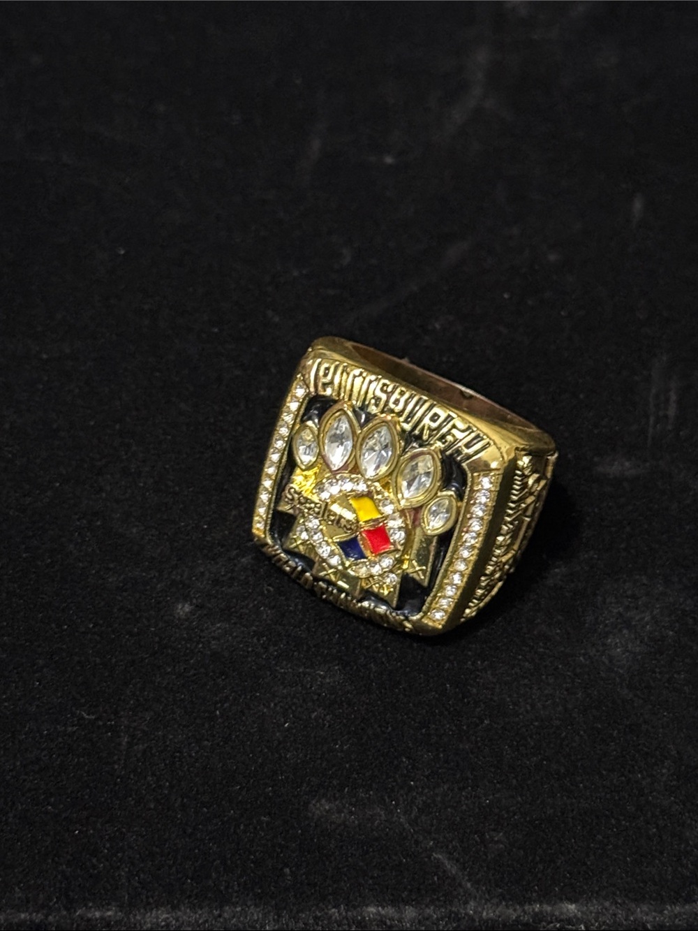 NFL Pittsburgh Steelers 2005 Super Bowl champions costume jewelry ring